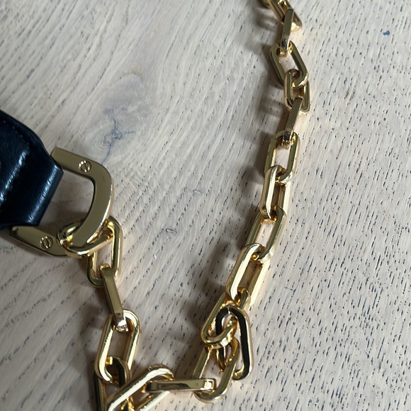 Tory Burch black pebble leather crossbody bag - Picture 3 of 12